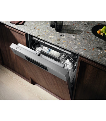 Electrolux EEM69300IX