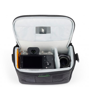 Lowepro kaamerakott Adventura SH 140 III, must