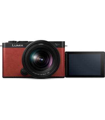 Panasonic Lumix DC-S9 + 20-60mm, crimson red