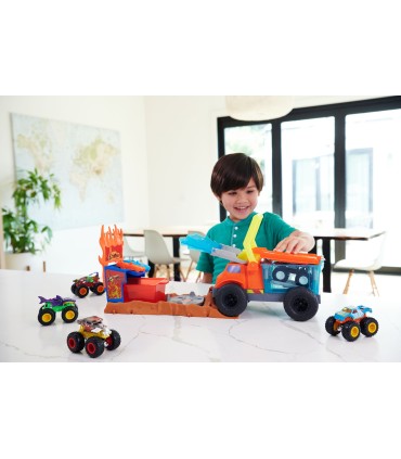 Hot Wheels Monster Truck Arena päästekomplekt värvimuutvate autodega