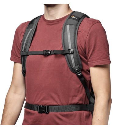 Lowepro seljakott Flipside BP 300 AW III, must