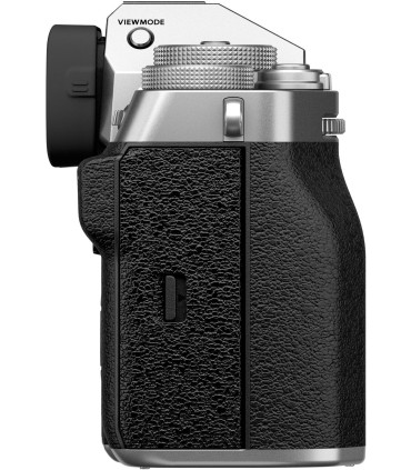 Fujifilm X-T5 + 16-80mm, hõbedane