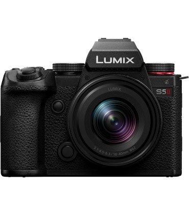 Panasonic Lumix DC-S5 II + 18-40mm