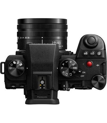 Panasonic Lumix DC-S5 II + 18-40mm