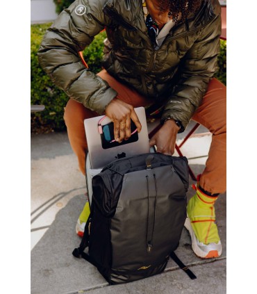 Peak Design seljakott Outdoor Backpack 25L, must