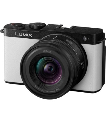 Panasonic Lumix DC-S9 + 18-40mm, smokey white