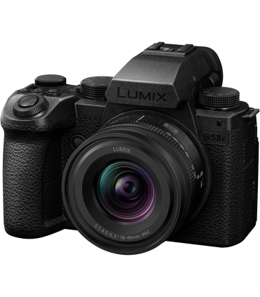 Panasonic Lumix DC-S5 IIX + 18-40mm