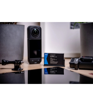 Newell aku Insta360 X5