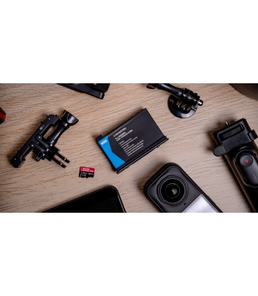 Newell aku Insta360 X4