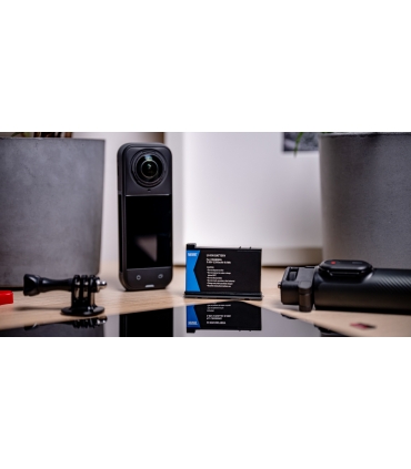 Newell aku Insta360 X4