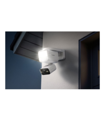TP-Link Tapo C710 Outdoor Pan/Tilt Security Floodlight Camera | TP-LINK