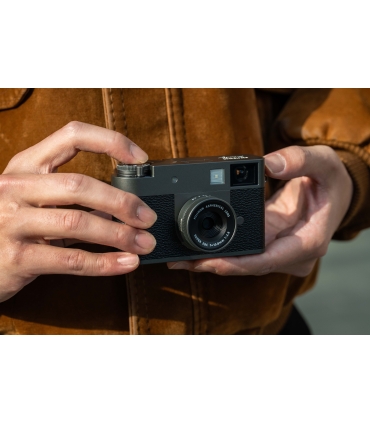 Fujifilm X-HF1, charcoal