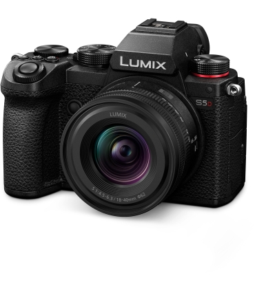 Panasonic Lumix DC-S5D + 18-40mm