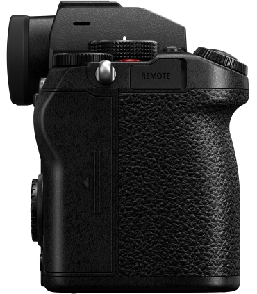 Panasonic Lumix DC-S5D + 18-40mm