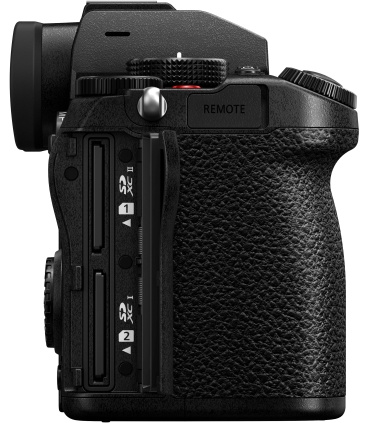 Panasonic Lumix DC-S5D + 18-40mm