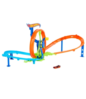 Hot Wheels® kiirendusega võistlusrada