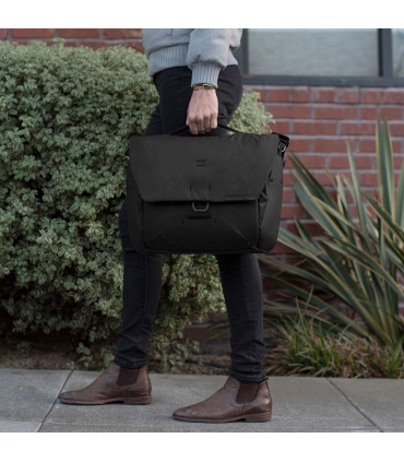 Peak Design õlakott Everyday Messenger V2 13L, must
