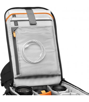 Lowepro seljakott Flipside BP 400 AW III, must